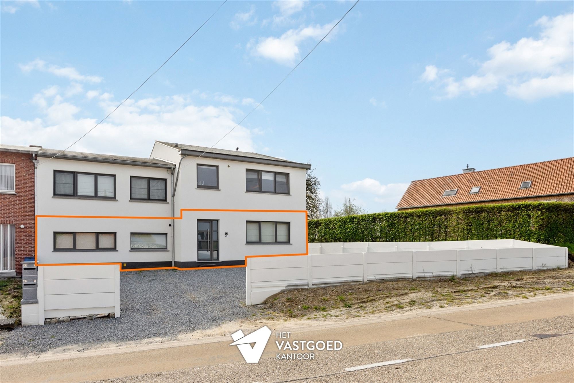 PERFECT ONDERHOUDEN GELIJKVLOERS APPARTEMENT (146M²) MET 3 SLAAPKAMERS EN TERRAS TE HASSELT - foto 2