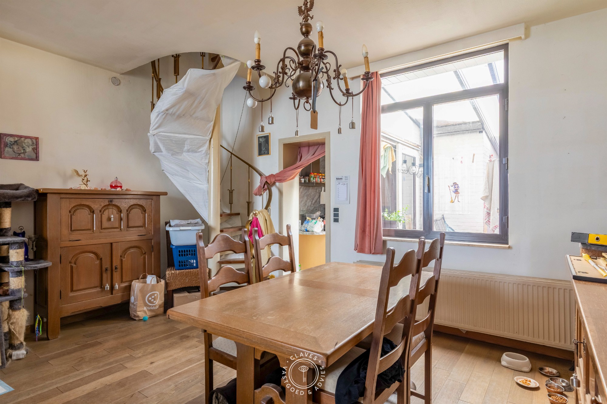 Te renoveren rijwoning met ruime garage en tal van mogelijkheden in Temse - foto 5