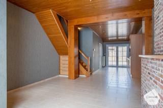 OPENDEURDAG OP VRIJDAG 12 JUNI 2026 tussen 15u00 en 18u00 (op afspraak)U kunt een BOD uitbrengen op deze woning, rekening houdend met de...