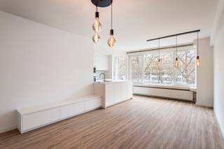 PLAN UW BEZOEK VIA VOLGENDE LINK: https://listed.mijnhuurprofiel.be/whise/7633991Aan de prestigieuze Amerikalei, één van de mooiste lanen van...