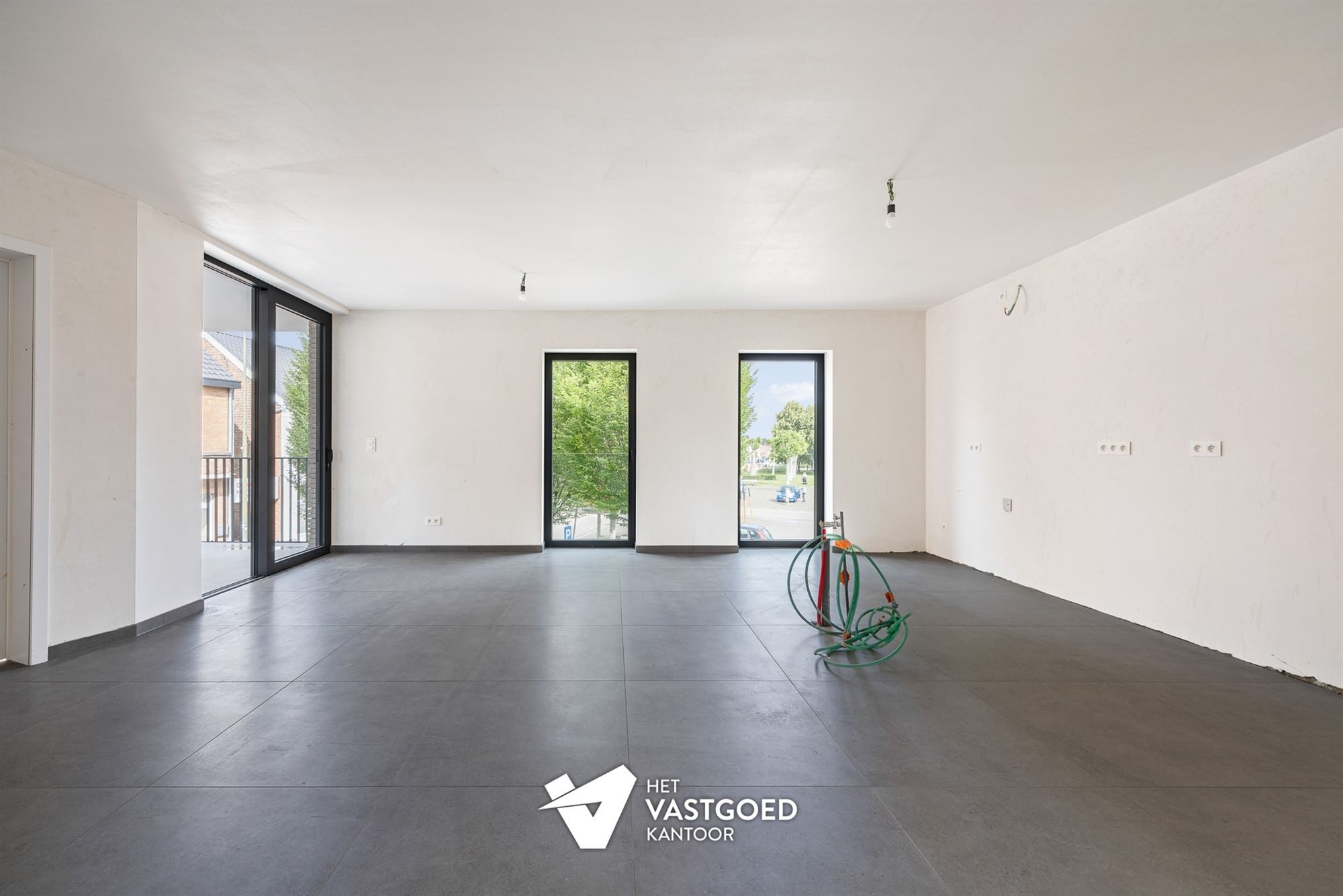 COMFORTABEL APPARTEMENT MET RUIM TERRAS OP DE EERSTE VERDIEPING - foto 1