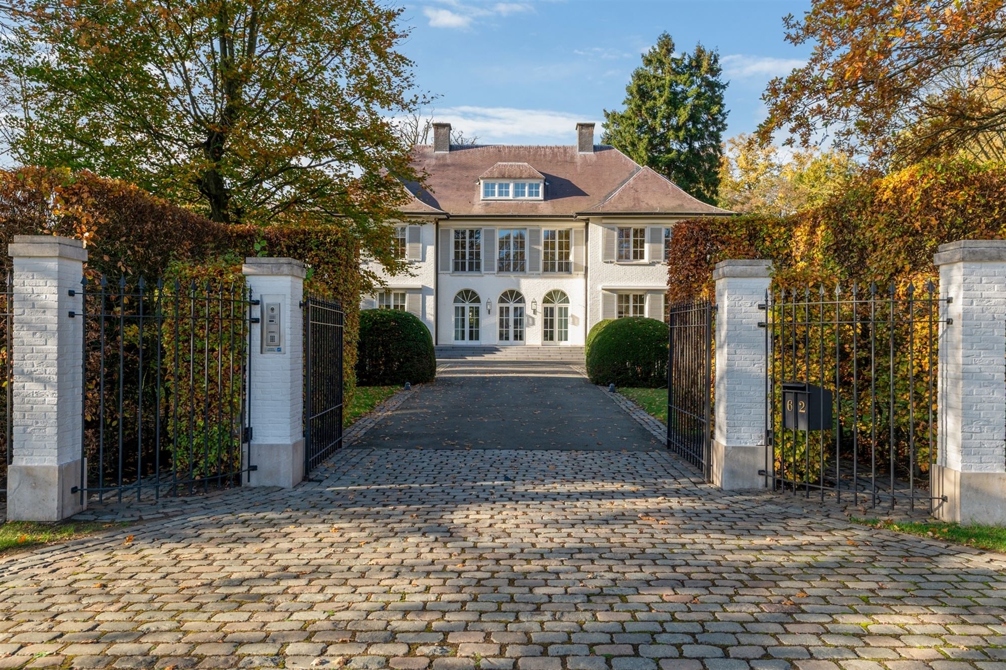 Statige villa met prachtige parktuin op ruim 1 hectare - foto 1