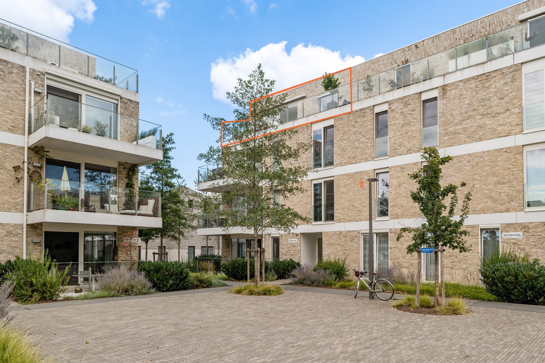 Licht en energiezuinig appartement met GROOT terras aan het rustige Galgenweel. - foto 2