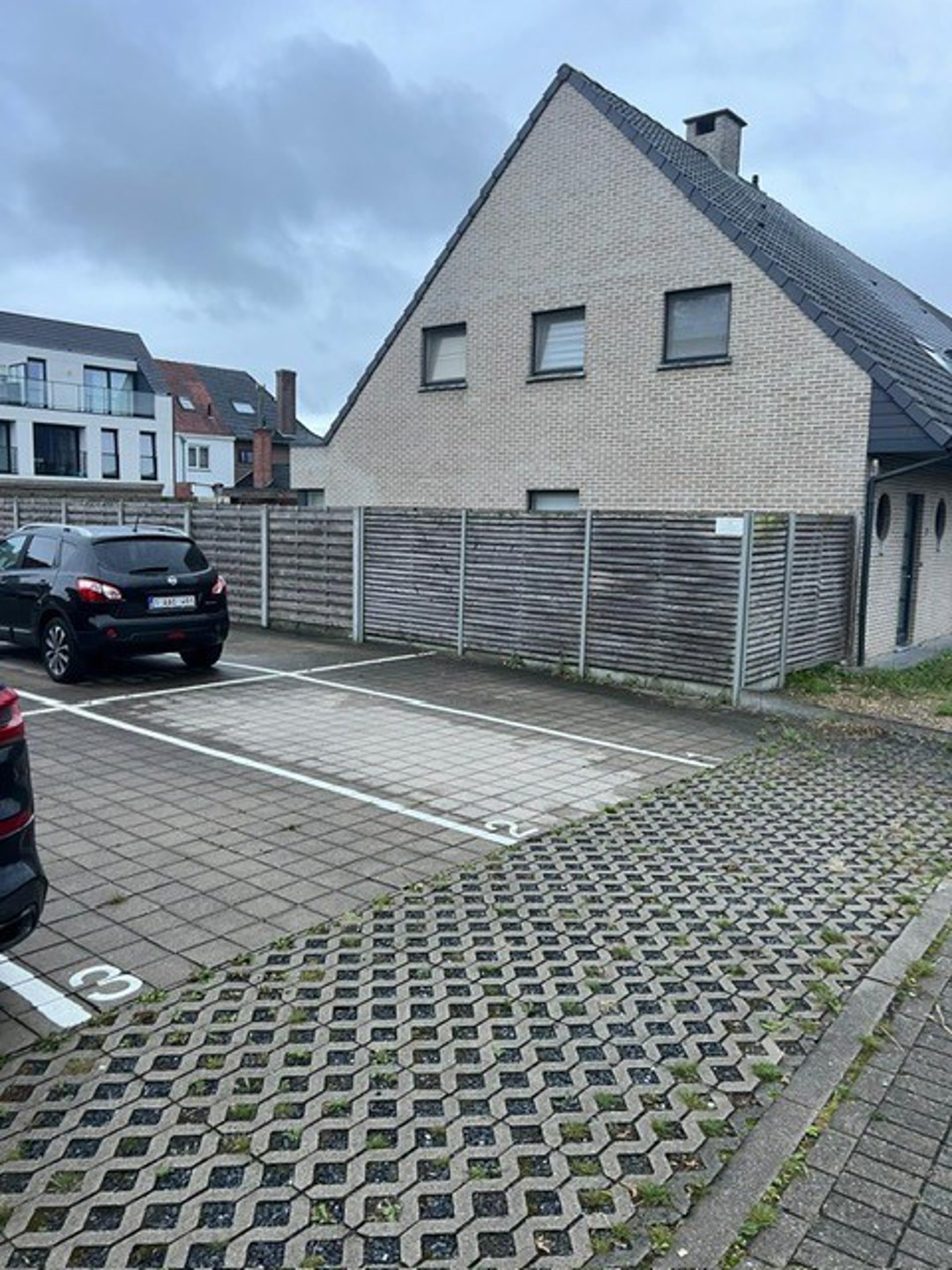 Buitenstaanplaats gelegen nabij de Expo van Waregem