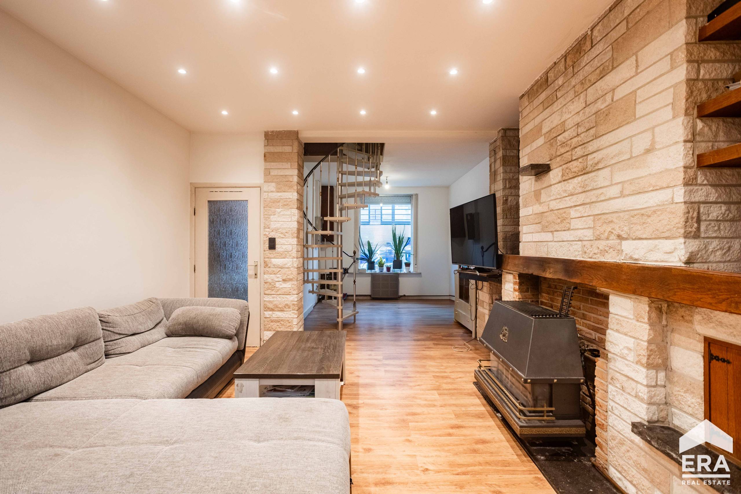 Instapklare woning met 3 slaapkamers &amp; tuin aan de stadsrand - foto 5