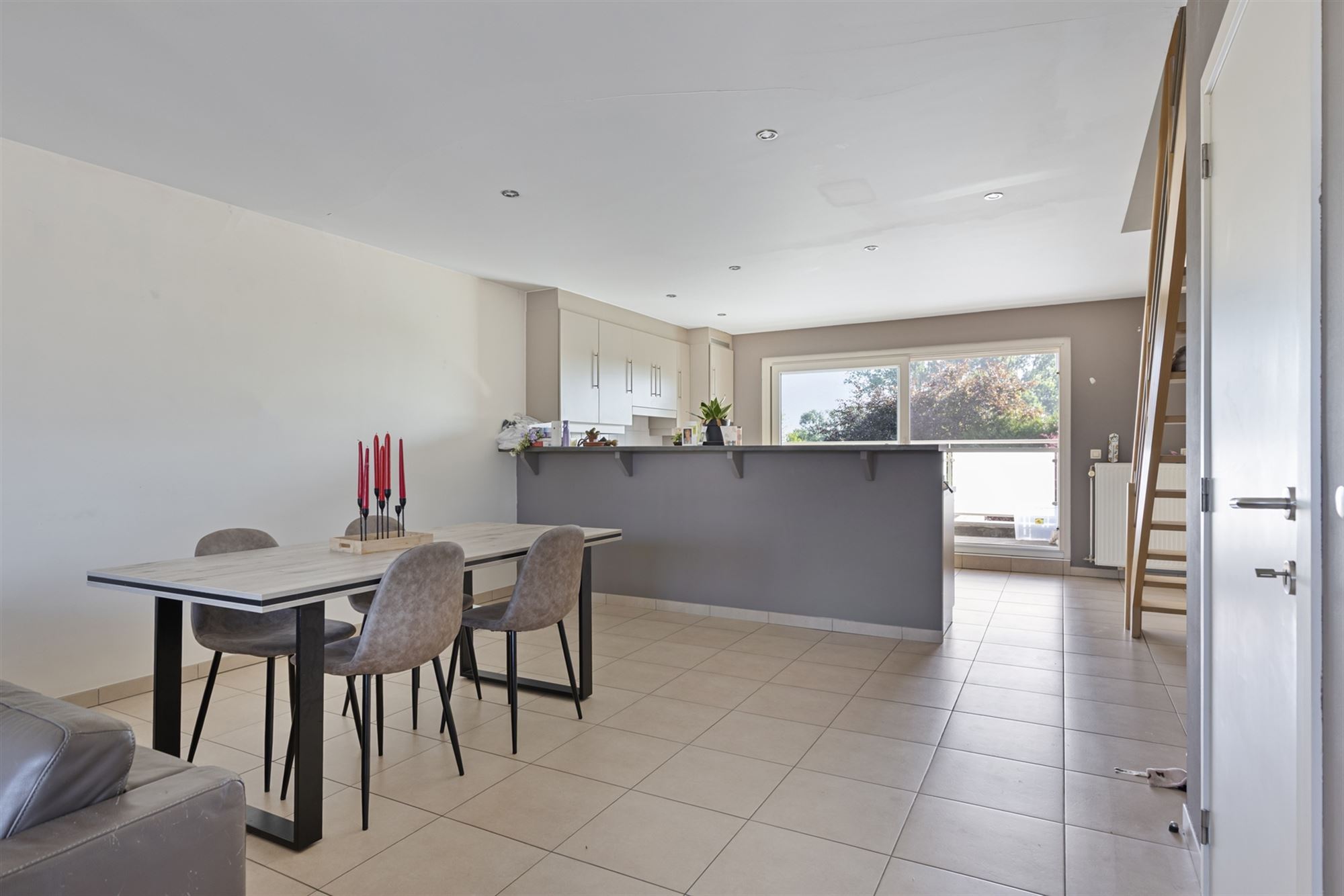 Ruime recente duplex met Terras te Haaltert, rustig gelegen. - foto 5