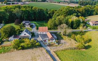 LOUISE-MARIE Bent u op zoek naar een projectgrond voor open bebouwing aan de voet van het Muziekbos?Dan is deze grond misschien wat u zoekt. De...