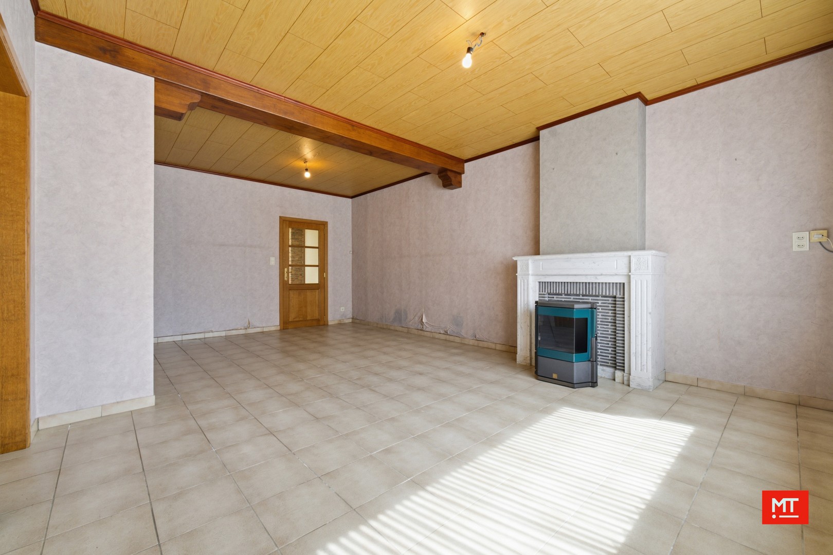 Te renoveren woning met 3 slaapkamers, garage en tuin te koop in Zonnebeke - foto 4