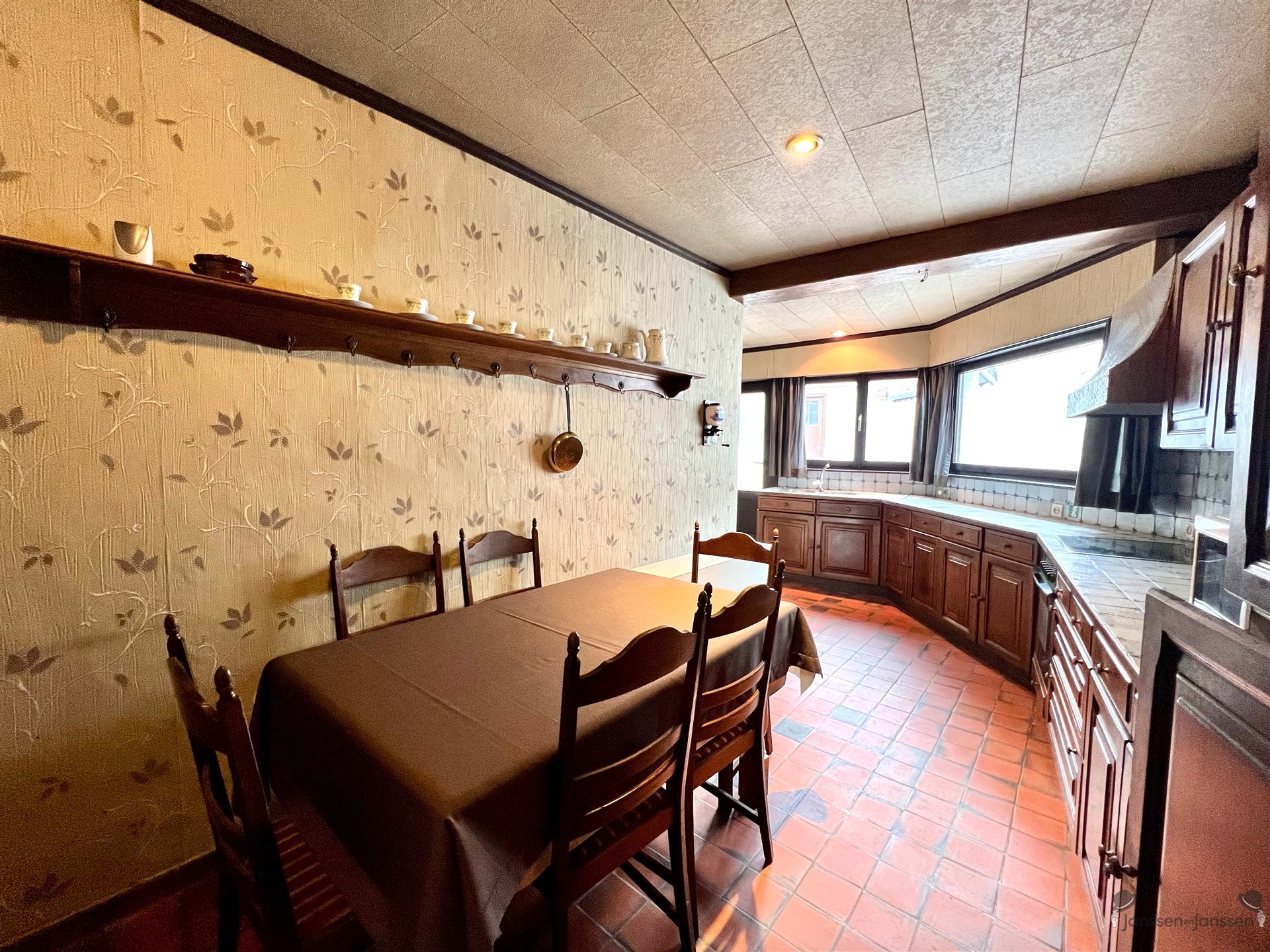 Te renoveren rijwoning met authentieke gevel - foto 4