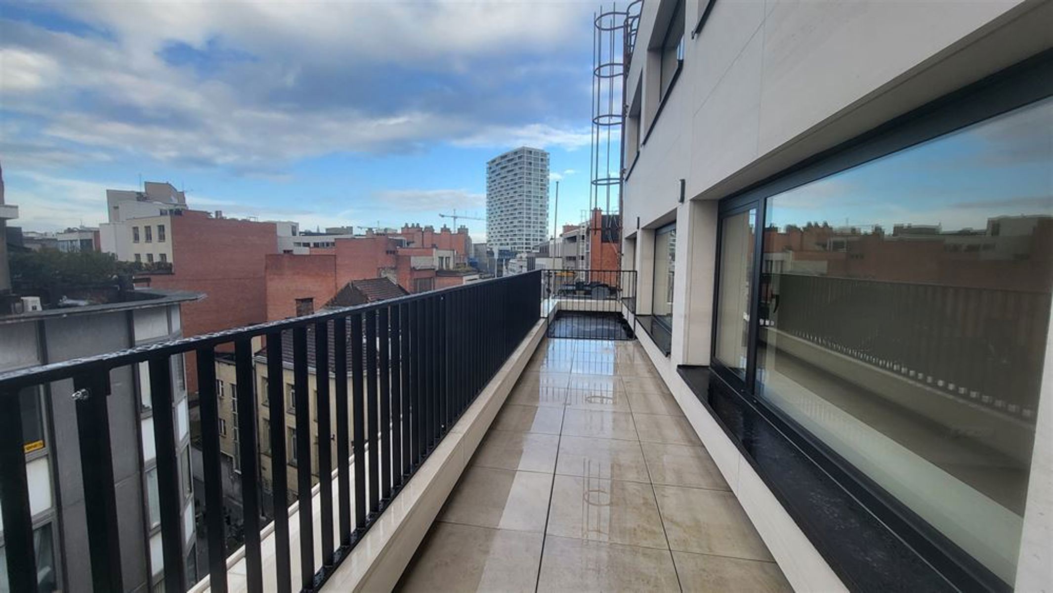 Luxe en moderne appartement Te Huur! - foto 1