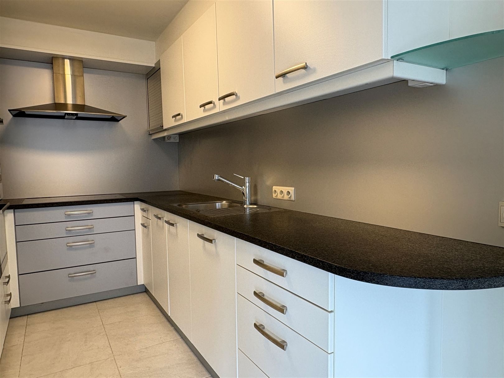 Appartement met twee slaapkamers - foto 4