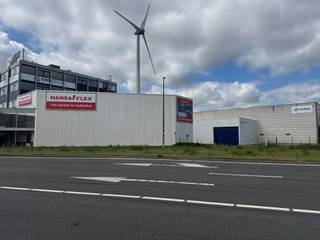 - 175m² schowroom te huur<br />- 120 tot 470m² kantoren te huur<br />- 400m² magazijn te huur<br />- diverse huurcombinaties mogelijk <br />- zichtlocatie langs de Nooderlaan <br />- magazijn met 2 GV poorten<br />- kantoren gerenoveerd