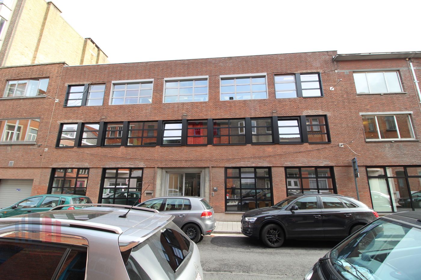 Fullservice kantoor aan scherpe prijs op zeer gunstige ligging - foto 3