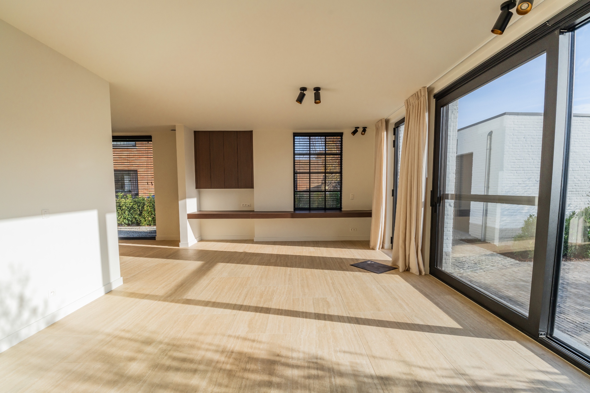 Luxueuze woning met 5 slaapkamers, 3 badkamers en garage - photo 5