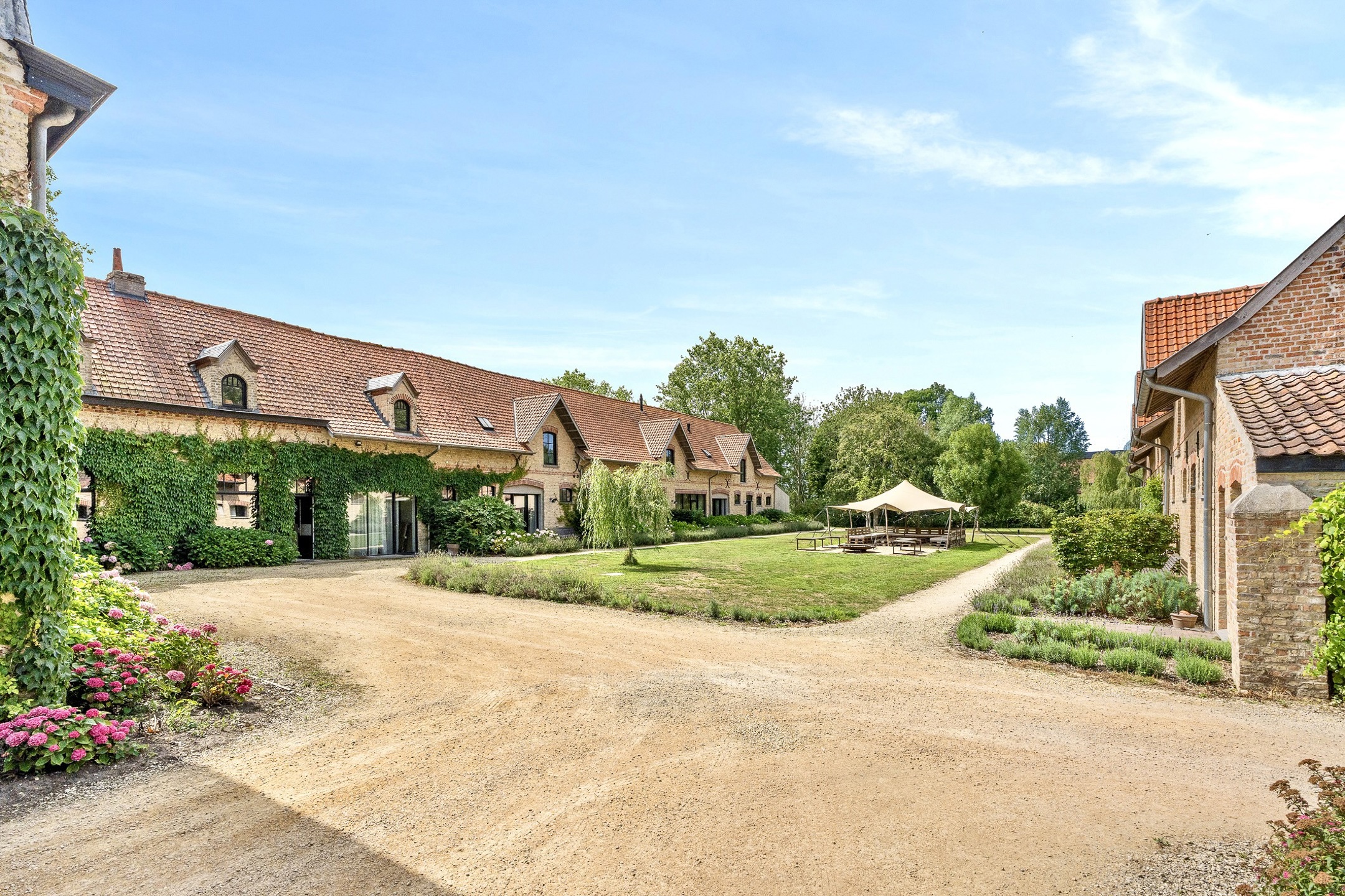 Maison à vendre à Nieuport avec 20 chambres - photo 1