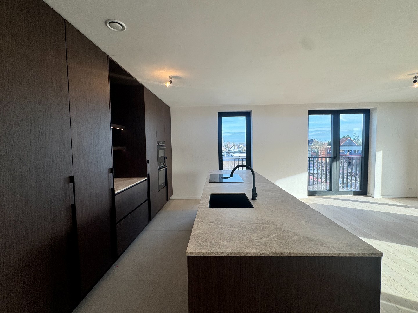 Nieuwbouwappartement met twee slaapkamers, terras en ondergrondse autostaanplaats te koop in Zulte - foto 4