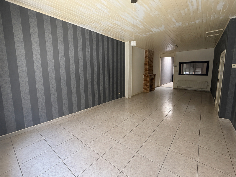 TE RENOVEREN WONING MET 5 SLAAPKAMERS EN 2 BADKAMERS - foto 4