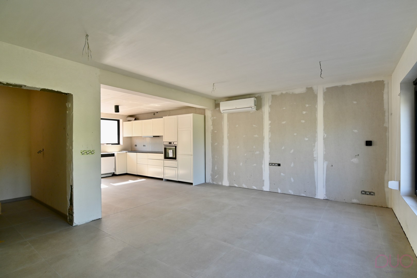 Volledig gerenoveerde woning met garage, terras en tuin - wordt volledig instapklaar afgewerkt! - foto 3