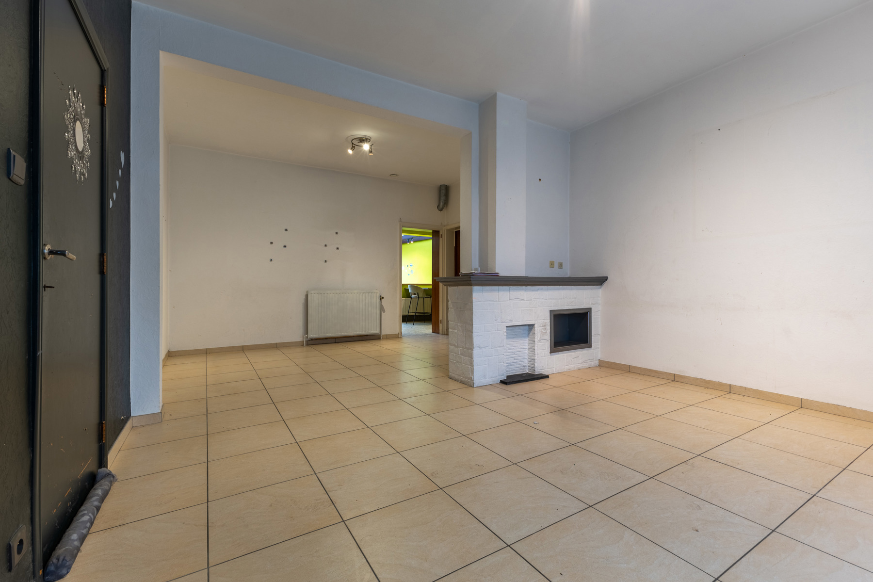 Ruime en gunstig gelegen woning met 3 slaapkamers en garage - foto 4