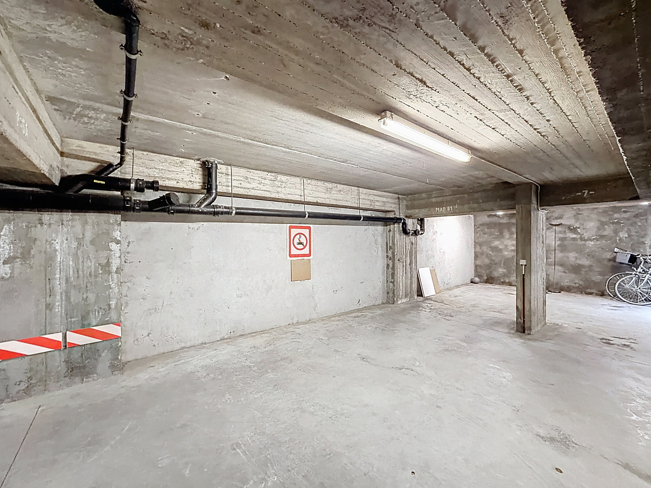 Autostaanplaats vlakbij het strand in Duinbergen. - foto 4