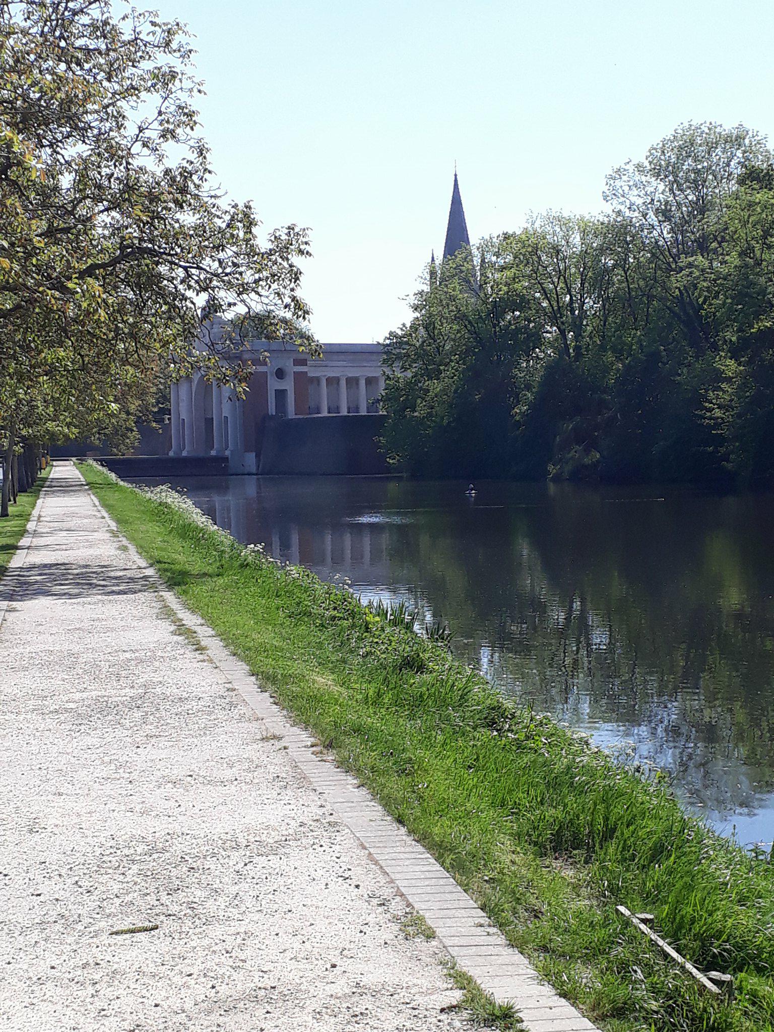 Open bebouwing met tuin en zicht op stadsgrachten - foto 4