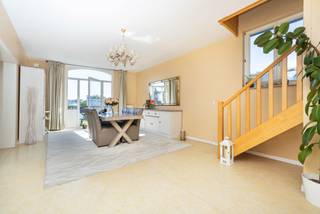 SCHAERBEEK, close to Docks Brussel, transport links and shops, ideally located on Place E. Verboeckhoven, on the 3rd and 4th floors of a...