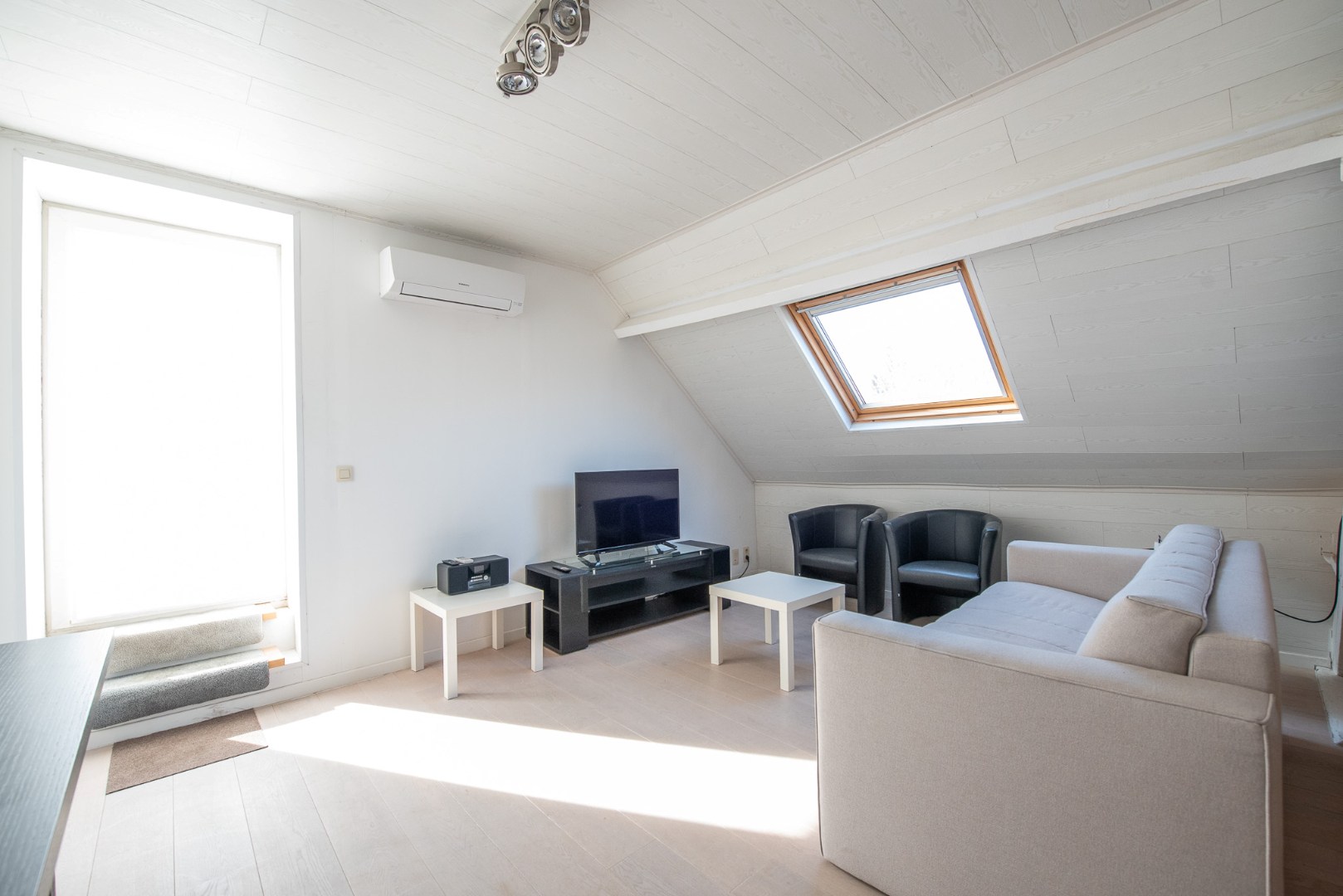 Te koop: gezellig dakappartement met ruim zonneterras in het hart van Waregem! - foto 3