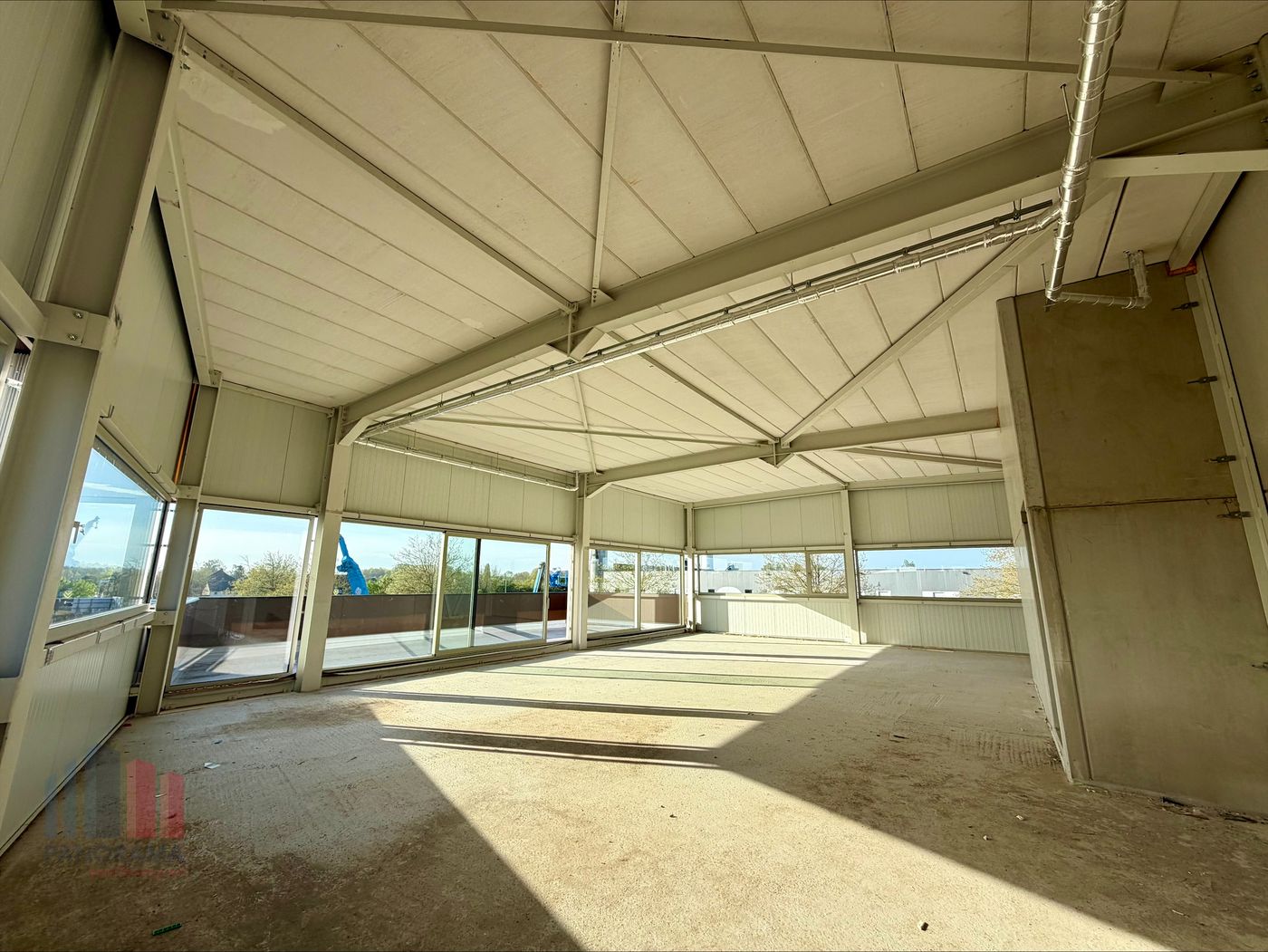399 m² nieuwbouw KMO-unit nabij de E314 - foto 3