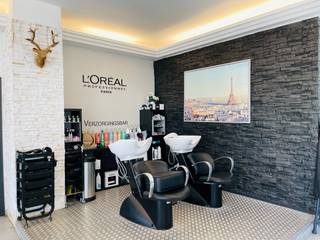 Espace commercial avec bureau/stockageEspace commercial situé dans un emplacement central avec passage en visibilité. Comprend une grande surface...