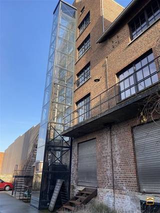 Ruime, energiezuinige loft in voormalige brouwerij (energielabel B). Ben je op zoek naar rust en ruimte, kort bij de natuur? Droom jij ervan om te...