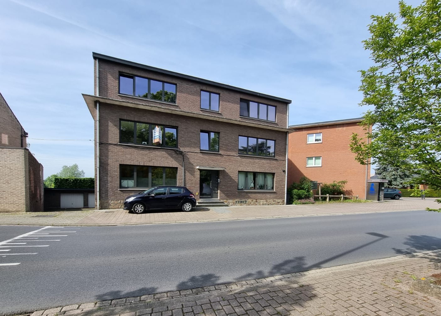 Gezellig 2-slaapkamer app met privatieve garage en kelder - foto 1