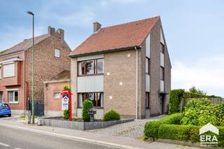 In de Waterhofstraat 35 te Linter vinden we deze halfopen woning terug, gelegen op een ruim perceel van 8a 43ca. De woning werd gebouwd in 1971...