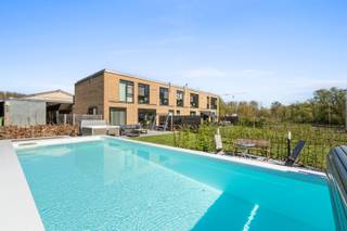 Commercial à vendre à Lennik