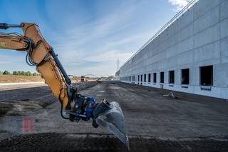 Deze nieuw te bouwen logistieke ruimte van 19.850 m² is perfect gelegen, nabij Gent centrum en op slechts 2 km van de R4.De logistieke hal zal...