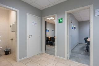 Centraal gelegen kantoorruimten (totaal ± 285m²!) te Turnhout.Uitstekend gelegen, tussen de Turnhoutse ring en het centrum, biedt deze kantoor- of...