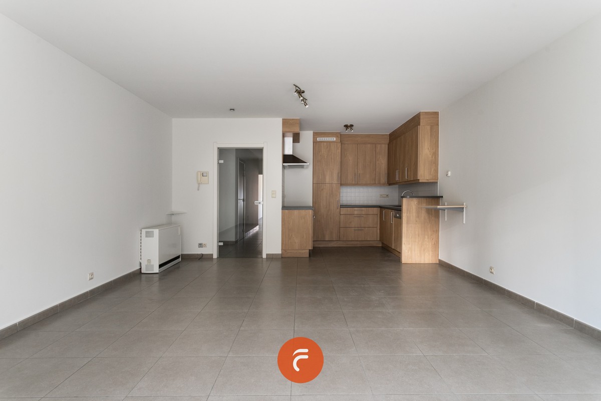 Gelijkvloers appartement met 2 slaapkamers, terrasje en garage - foto 4