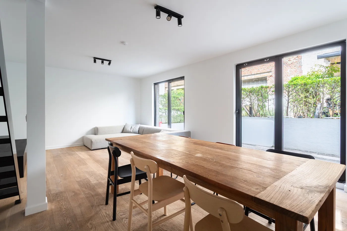 Bemeubeld duplexappartement met terras in de Kloosterstraat - foto 5