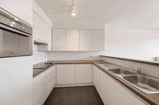 Dit instapklare appartement is gelegen binnen de Residentie Linum. De residentie geniet van een uitstekende ligging nabij het centrum van Wevelgem, openbaar vervoer, winkels, … Het appartement geniet van een kwalitatieve afwerking.<br />Indeling als volgt: Inkomhal, leefruimte met open uitgeruste open keuken en terras, berging met aansluiting voor wasmachine en extra opslagplaats, afzonderlijk toilet, ruime slaapkamer en badkamer met douchebad en wastafelmeubel. <br /><br />Daarnaast is er nog een gemeenschappelijk afvallokaal en afgesloten fietsenberging. <br /><br />Ideaal als vaste woont en/of investering. Voor meer informatie of een bezoek ter plaatse contacteer Imani op het nummer 0478 26 26 36.