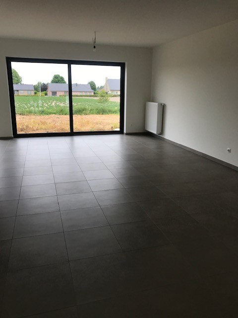 Ruime woning te huur in rustige, doodlopende straat - foto 2