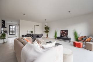 INSTAPKLARE BEN-WONING IN PARKDOMEIN NEERHOF – LUXE WONEN MET UITZONDERLIJK 6% BTW-VOORDEELIn het hart van het groene Oud-Turnhout bevindt zich deze...