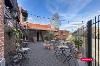 This centrally located commercial property for sale in Rijkevorsel is divided into a commercial ground floor and a duplex apartment above...