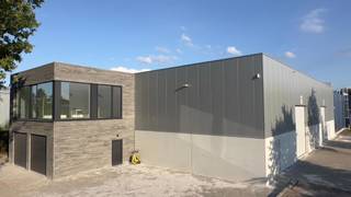 Nieuwbouw KMO-unit met 6 autostaanplaatsen te Beerse.592,6m² magazijn gelijkvloers + 153,1m² magazijn tussenverdieping + 51,5m²...
