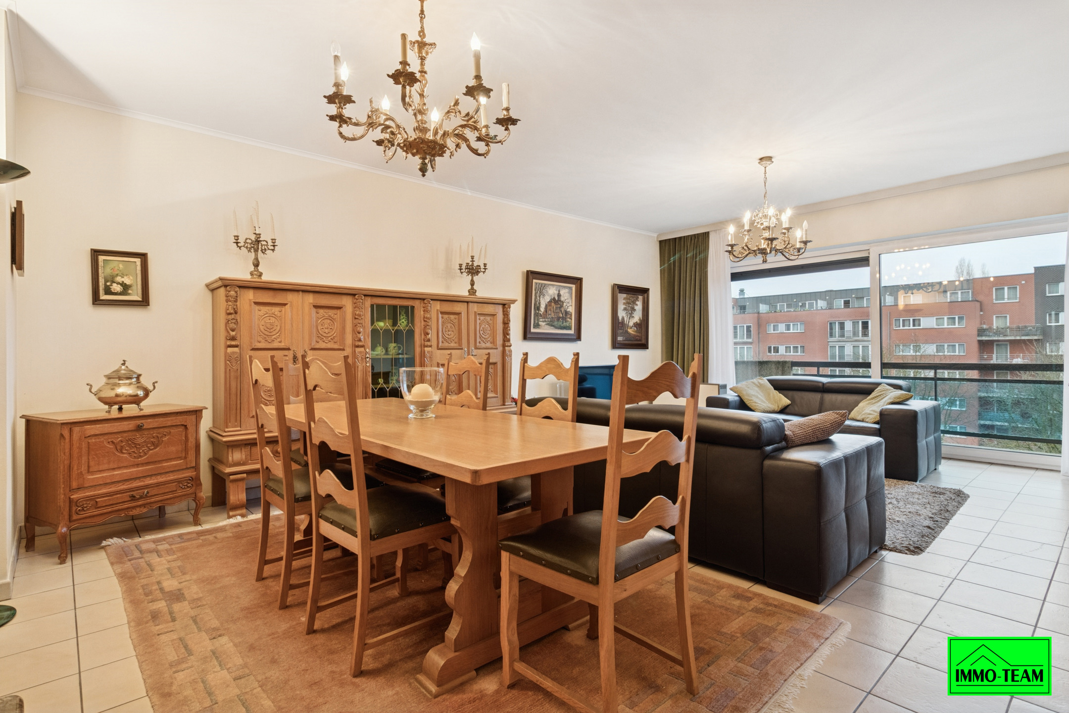 Aangenaam appartement met 2 slaapkamers en garage - foto 4