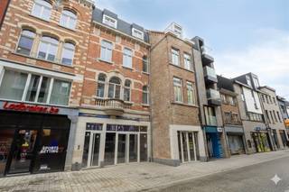 EXCEPTIONAL COMMERCIAL SPACE OF APPROX. 660 M² IN THE DIESTSESTRAAT IN LEUVEN.At an absolute top location in the commercial heart of Leuven, in the...