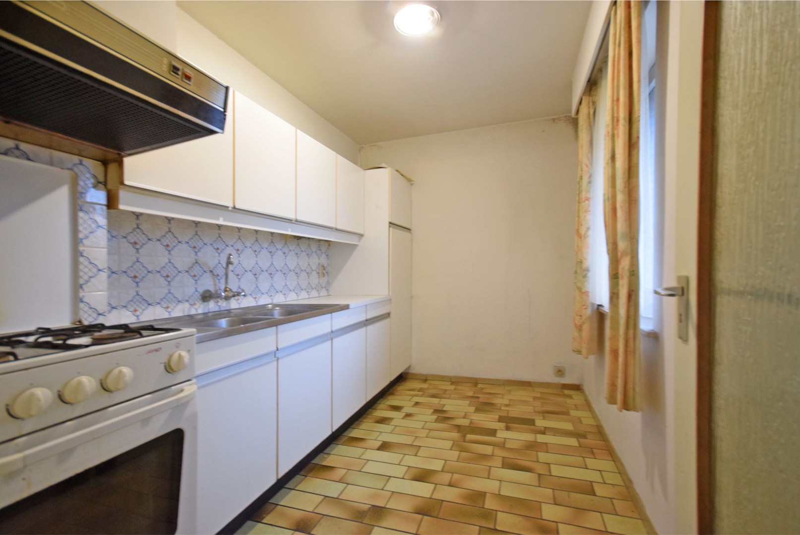 APPARTEMENT MET TWEE SLAAPKAMERS NABIJ CENTRUM ROESELARE - WONEN OF INVESTERINGSKANS - foto 5