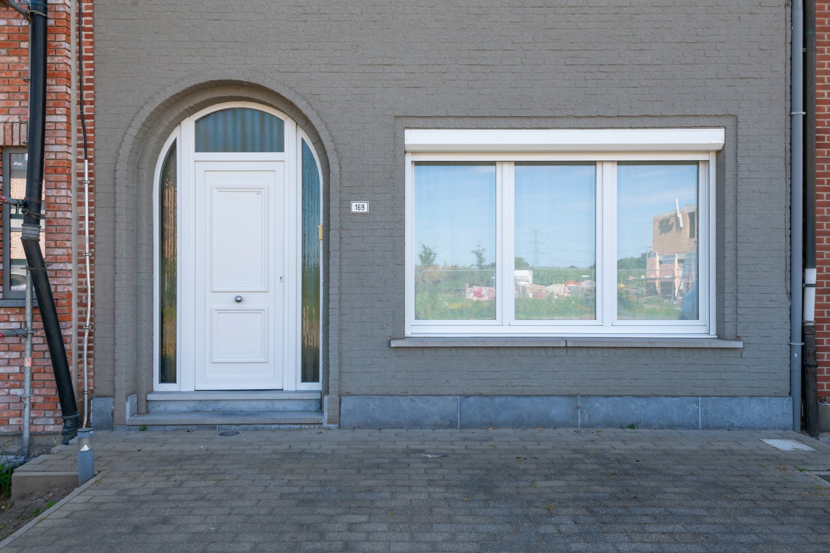 Woning met garage & 4 slaapkamers. - foto 2