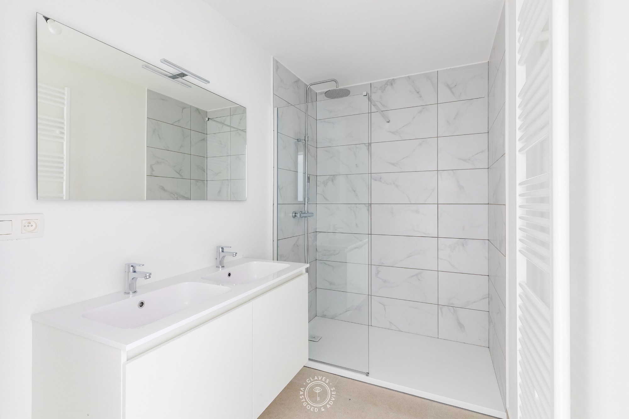 Energetisch gerenoveerd appartement dat binnen en buiten mooi verbindt - foto 4