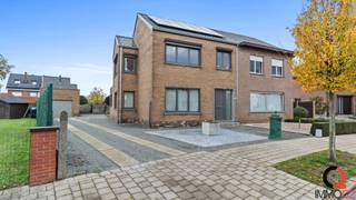 Recent gerenoveerde stadswoning (HOB) met tuintje op een perceel van 3A 73CA, in het centrum van Tessenderlo-Ham.De woning is ingedeeld als...