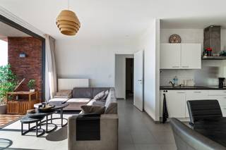 Ontdek dit lichtrijke en verzorgde appartement in het hart van Turnhout. Dankzij de gunstige ligging vlak bij het Station Turnhout geniet je van...