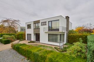 Verzorgde gezinswoning op een mooi perceel van 07a28ca te Hasselt. Deze open bebouwing is gelegen op de Sluisstraat 2 in een residentiële...